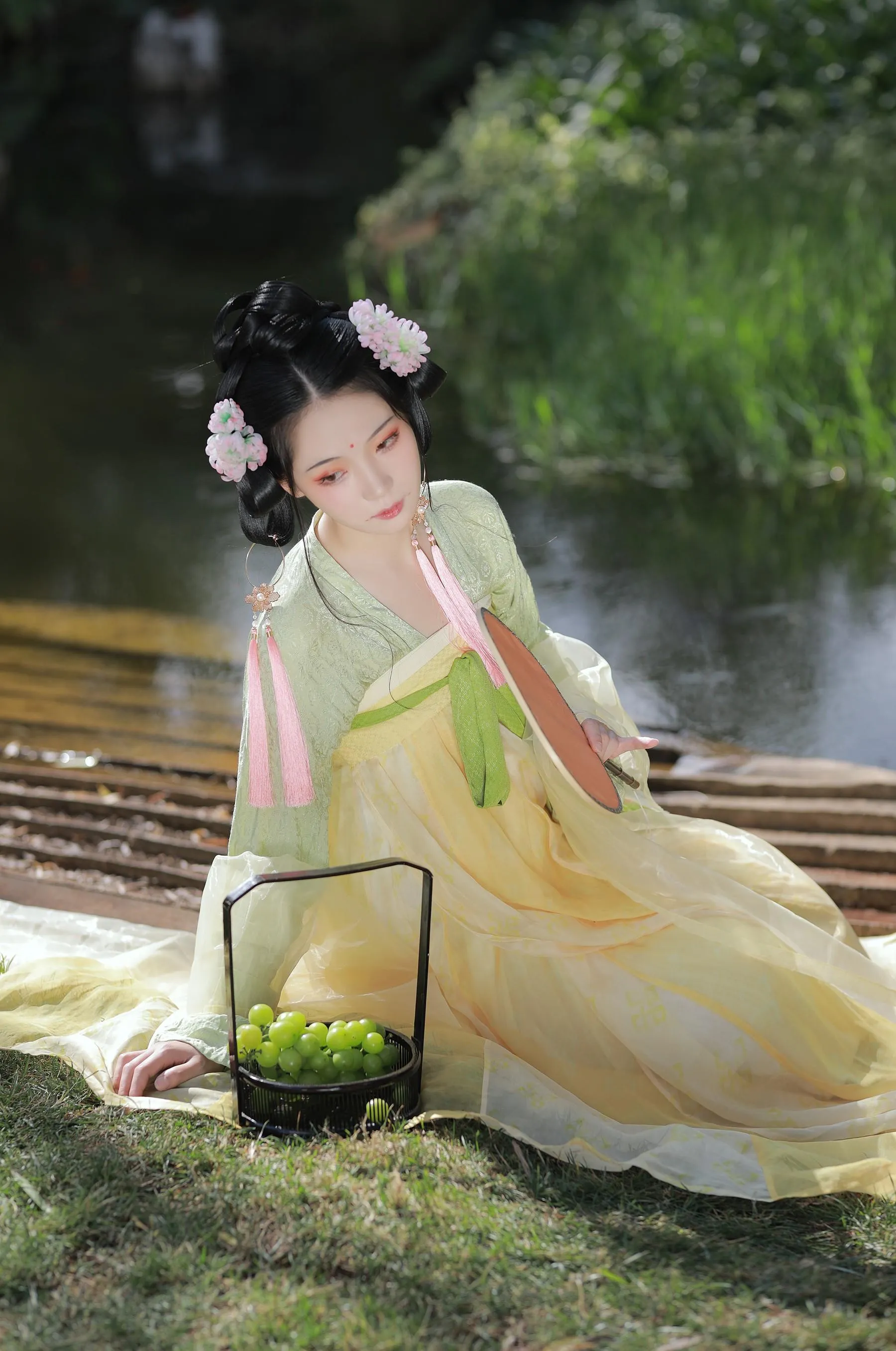 [YITUYU艺图语]2022.09.08 若无闲事挂心头 落花人独立 [33P]插图2